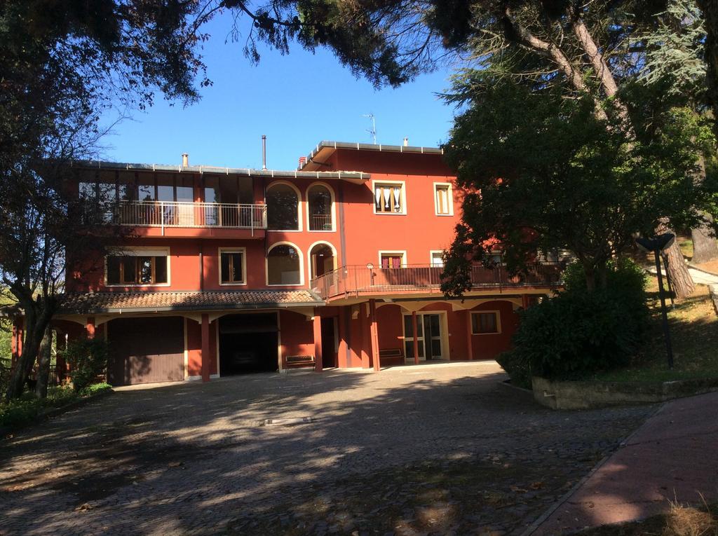 Agriturismo Mezzaluna Hotel Montalto Pavese Bagian luar foto